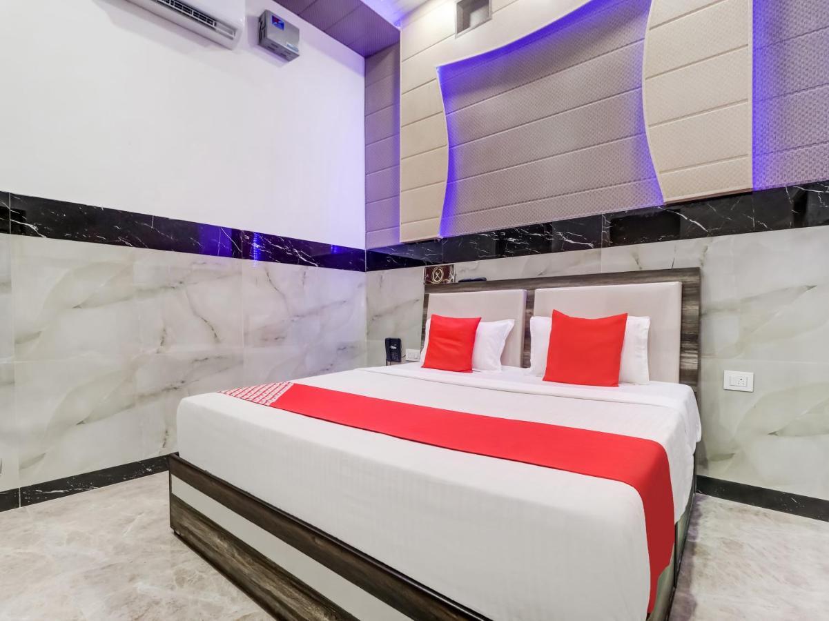 Oyo Flagship 83121 Hotel Rose Vip Saharanpur Exterior foto